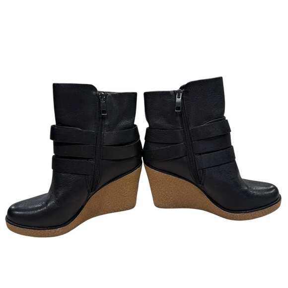 BCBGeneration Black Leather Wedge Booties Size 7.5 - Picture 6 of 9